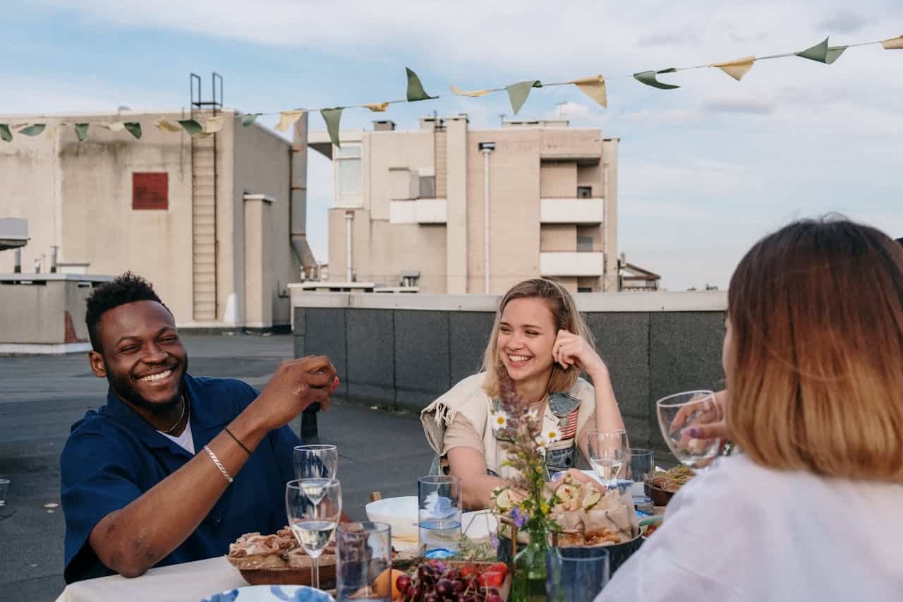 Romantic Rooftop Dinners: Setting the Stage for Love